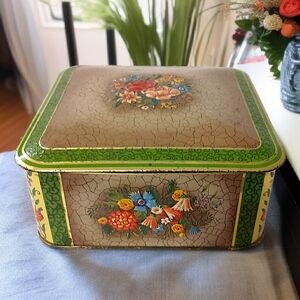 Vintage Tin Container Green Floral Hinged Square Made In Holland Victorian Style